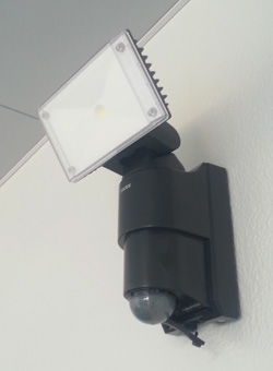 LED人感センサーライト